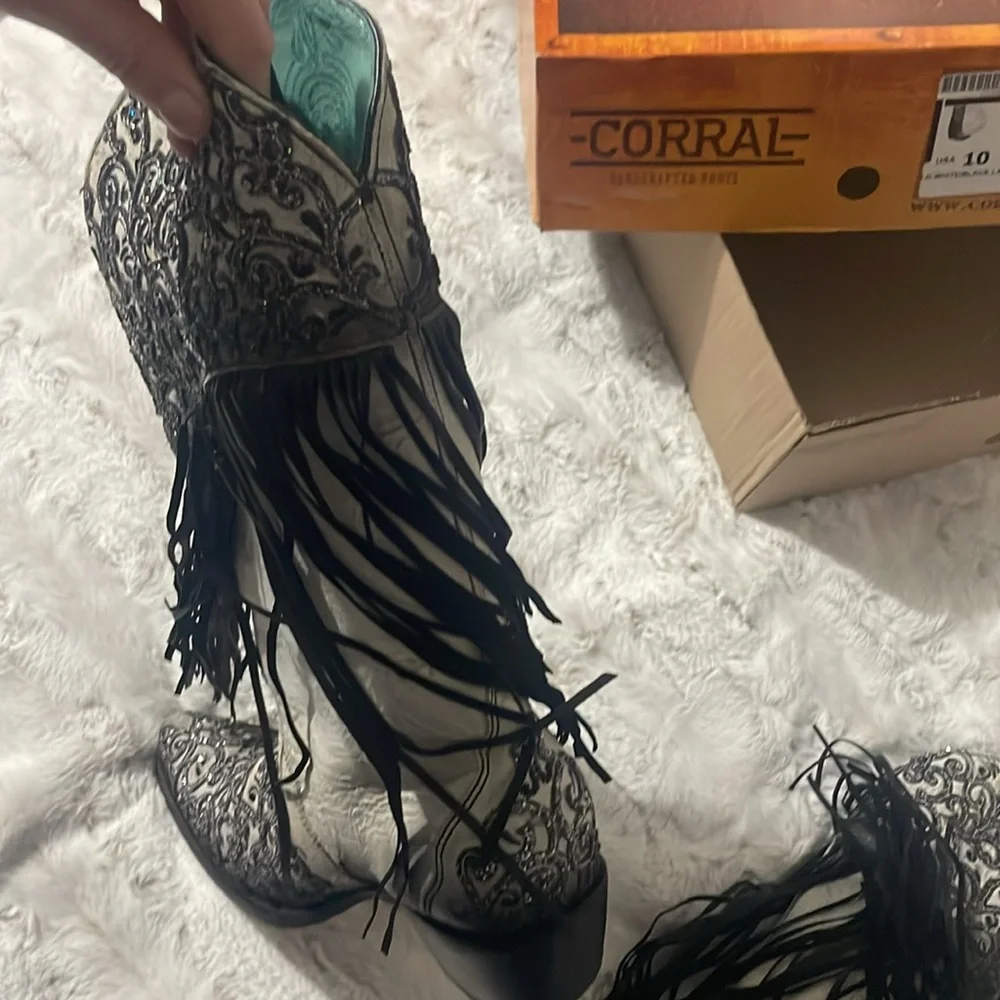 CORRAL handcrafted cowgirl boots! SIZE 10. - Picture 8 of 13